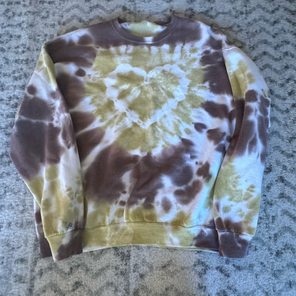 Urban Outfitters Renewal Remade Heart Tie-Dye Crew
Neck Sweatshirt